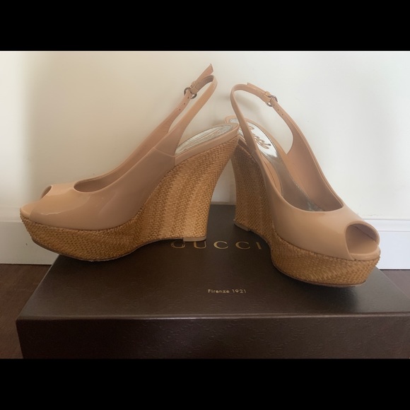 Gucci Vitello Vernice Soft Sable Wedge Sandal - Picture 3 of 6